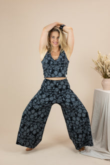  4 Way Reversible Crop - Flannel Flower Print (8)